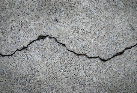fissure dans le béton