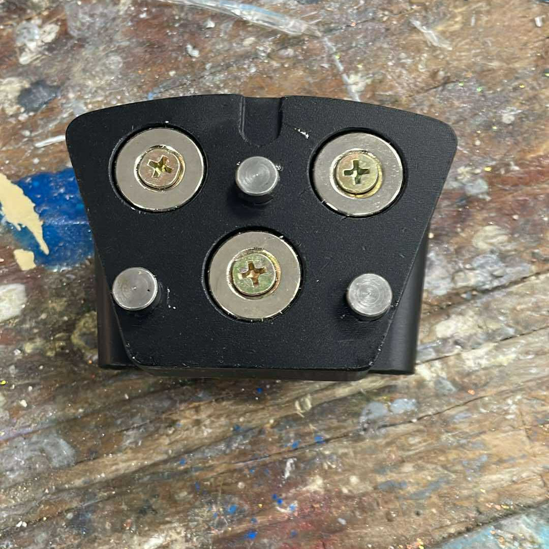Royal Grinding - HTC to Trapezoidal Adapter