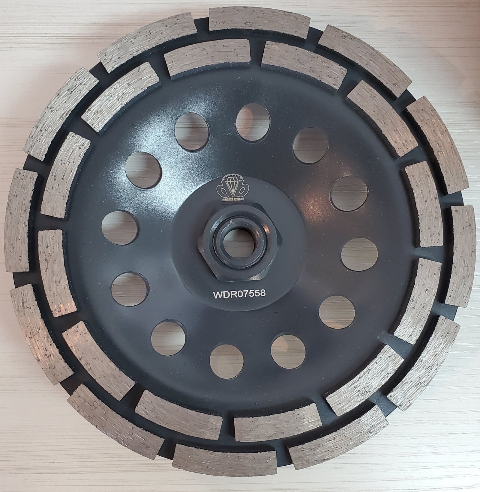 Cup Wheel Double Rangée 7"